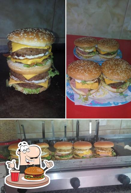 Delicie-se com um hambúrguer no Point do Baixinho