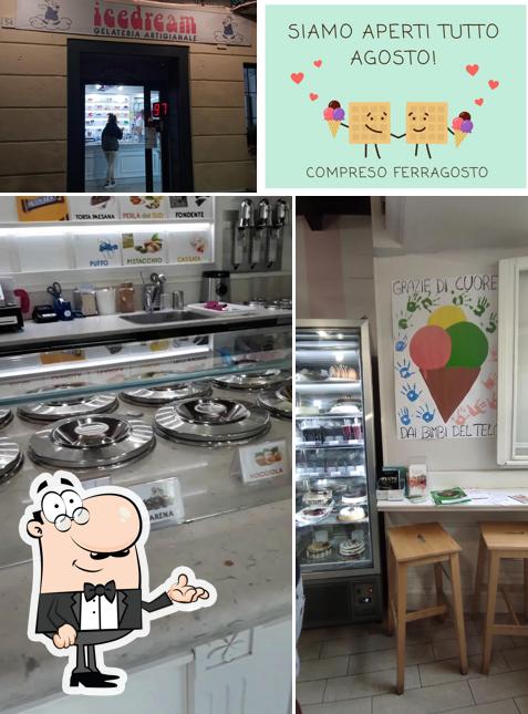 Siediti a un tavolo di Icedream