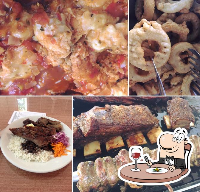 Comida em Restaurante Da Praça