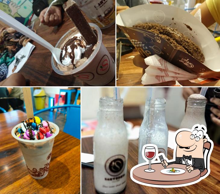 Meals at Santushti Shakes & More