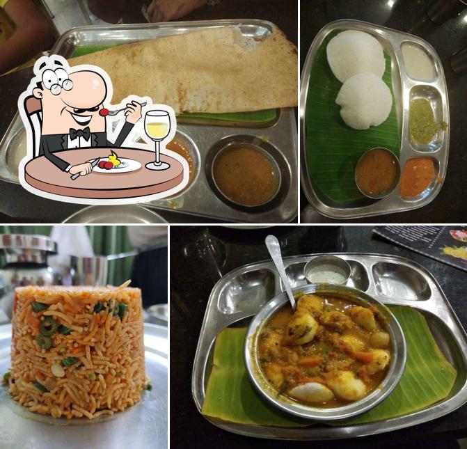 Food at Aswins Sweets & Snacks (Thiruverumbur - TRY)