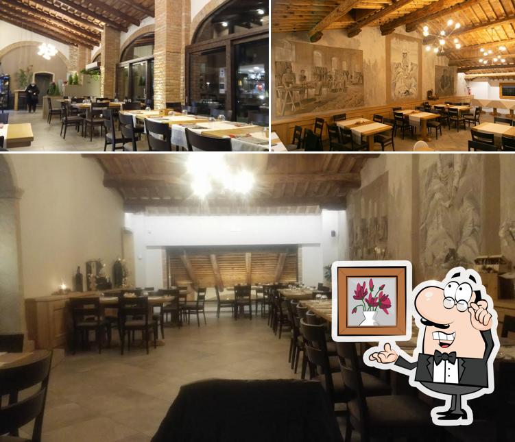 Dai un'occhiata agli interni di Ristorante Pizzeria al Tabaco