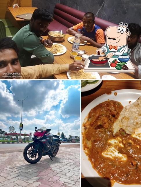 Chicken curry at NEW WIFI BAWARCHI A/C FAMILY RESTAURANT