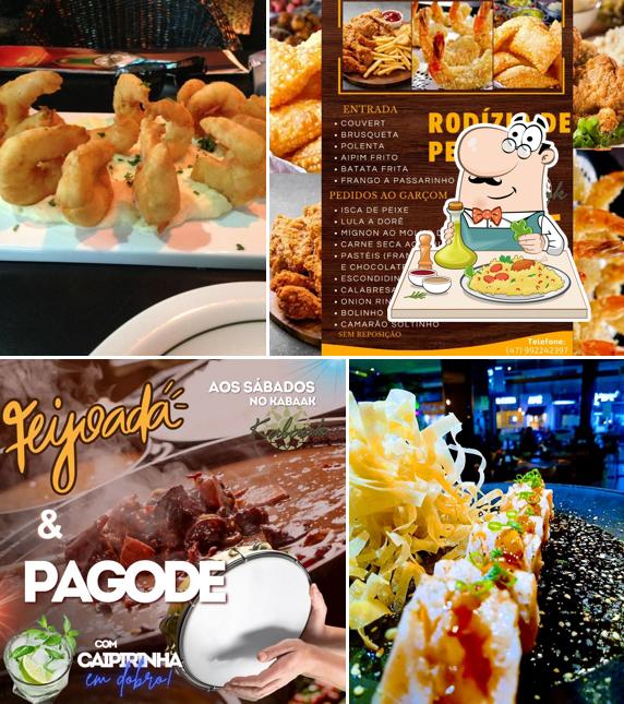 Platos en Kabaak Deck & Bar