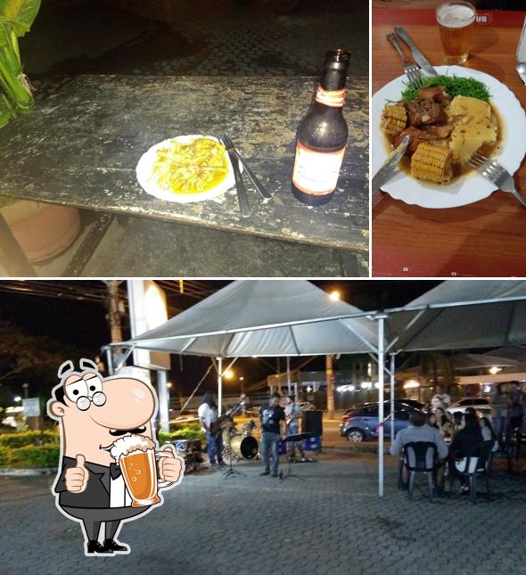 Peça um copo de cerveja leve ou escura