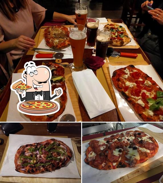 Scegli una pizza a Donegal Irish Pub