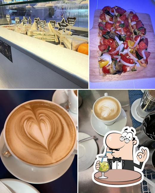 Dai un’occhiata alla immagine che presenta la bevanda e cibo di BAR NEW ESPRIT DI VALERIA LI