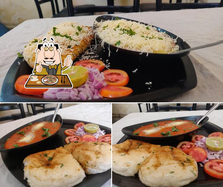 Pick pizza at Jay Shree Krishna Fast Food & Snacks corner