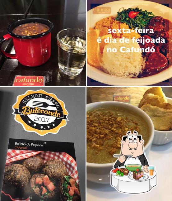 Sopa quente e azeda picante chinesa em Cafundó