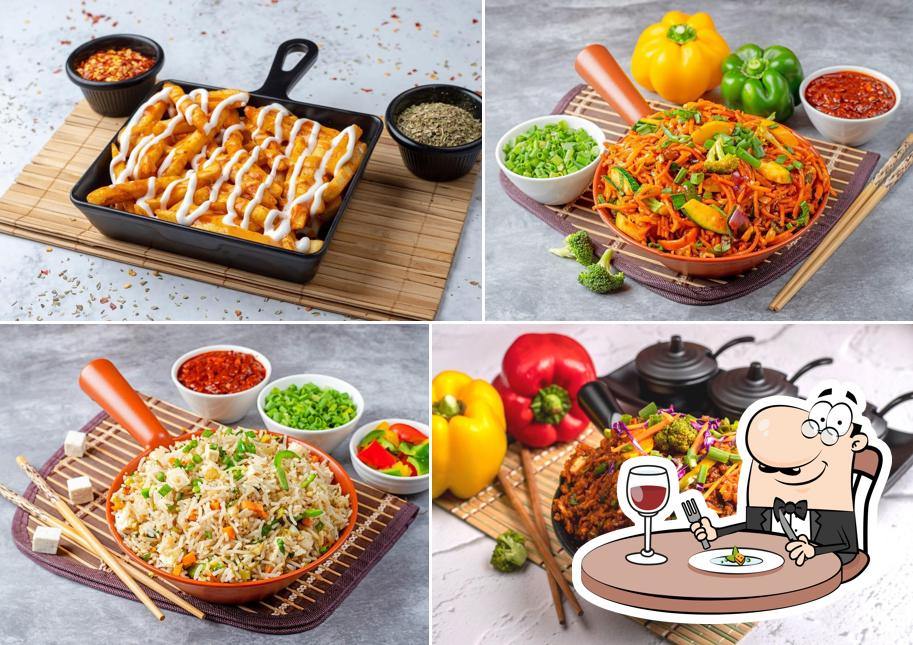 Meals at MONOPOLY : The Chinese Edition