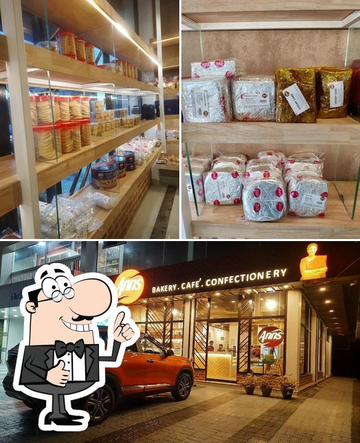 Look at the image of Anns Bakery & Confectionery