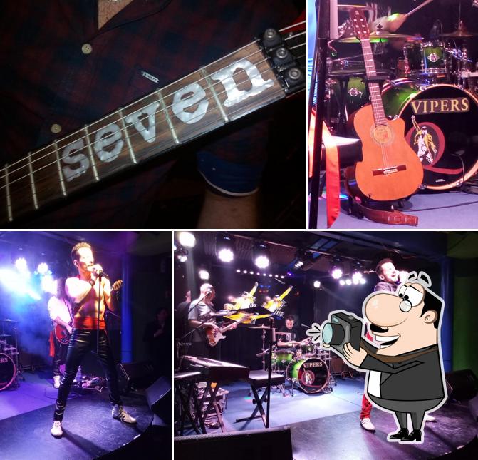 VSE PUB - EX Bellott's Pub