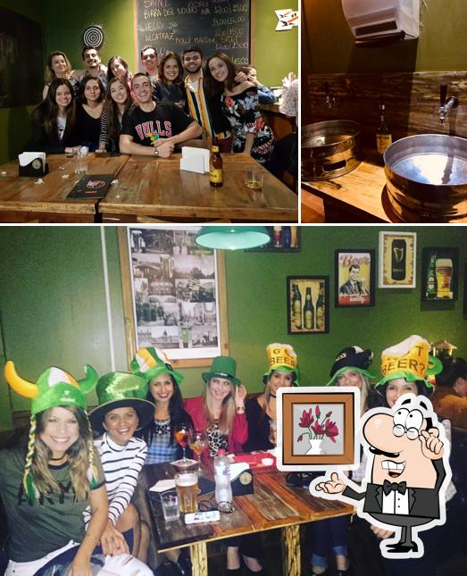 Veja imagens do interior do Molly Malone Irish Pub - pub irlandes