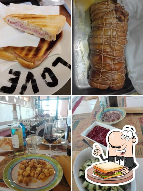 Toast al formaggio al Bloo Bar Di Regazzo Michele