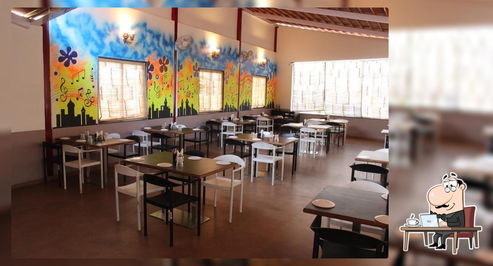 Check out how Curry Leaves Pure Veg Pimpalgaon Restaurant & Banquet Party Hall करी लिव्हस पिंपळगाव looks inside