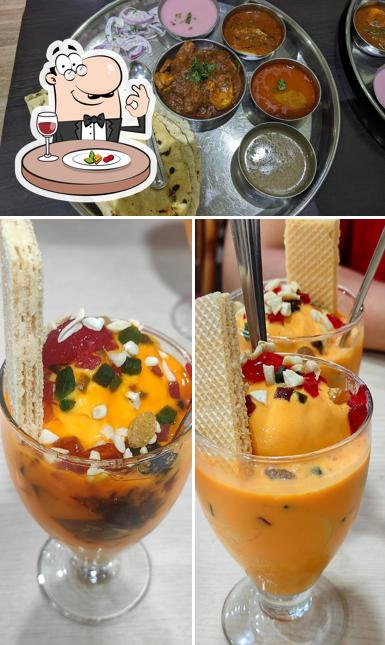 Food at HOTEL PATIL'S MACHHINDRI (VEG , NON - VEG THALIS & KOLHAPURI DUM BIRYANIS