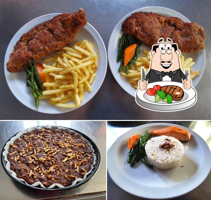 C'è un'ampia selezione di pasti per gli amanti della carne