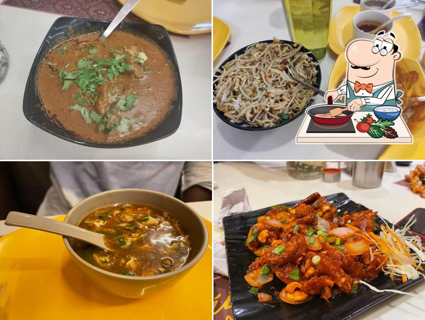 Chicken curry at Swarnamukhii Restaurant