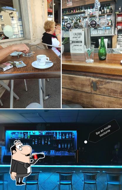 La photo de la boire et intérieur concernant Café de la Poste Chez TOTO