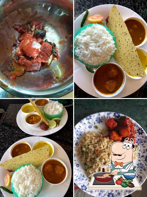 Chicken curry at Apni Pasand Sweets N Snacks