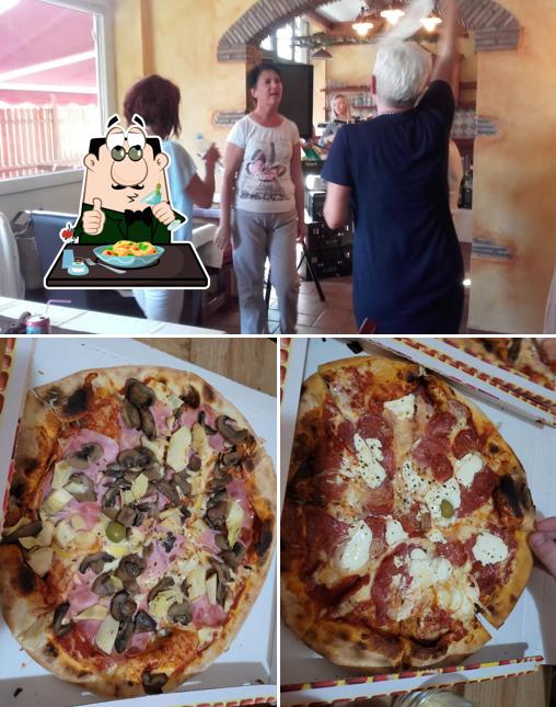 Questa è la immagine che mostra la cibo e interni di Pizzerija-Bar "Extra" Damir Lipovac s.p