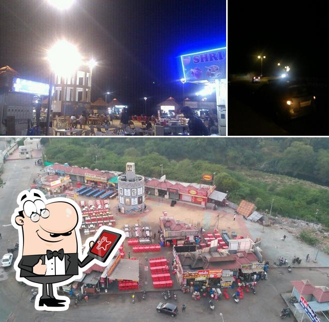 Check out how Ratri Bazaar looks outside