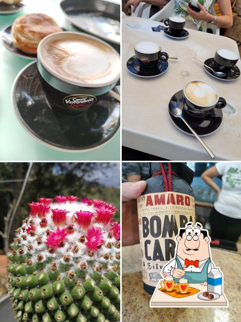 Goditi un drink a Bar Caffetteria Tabacchi Sa Cantina