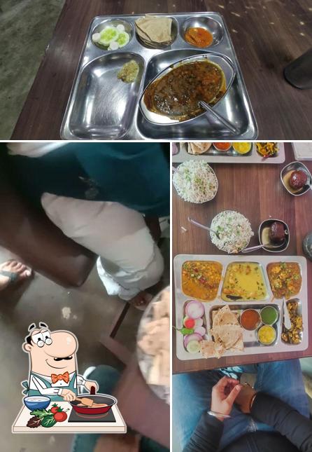 Chicken curry at Marwadi Restaurant