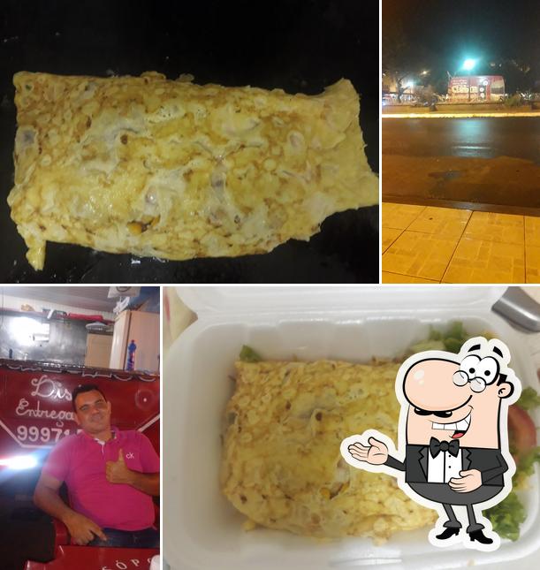 Look at the photo of Clebim Lanches