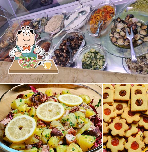 Insalata greca al Chiacchiere in cucina