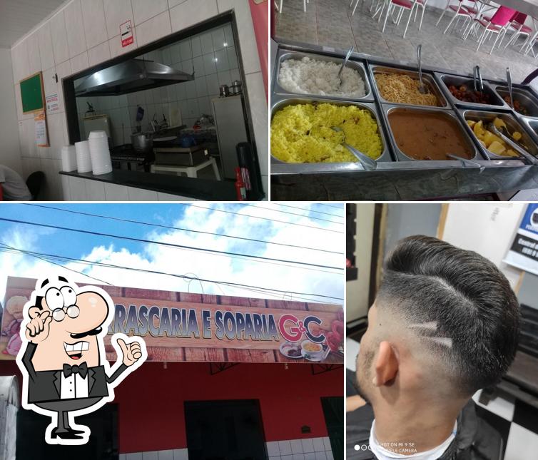 Sente em uma das mesas no Churrascaria e Sopsria G&C