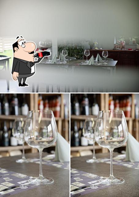 La photo de la boire et table à manger de La Souris Gourmande’s