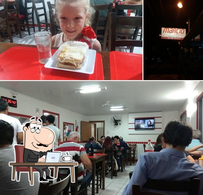 Veja imagens do interior do Márcio Lanches e Pizzas