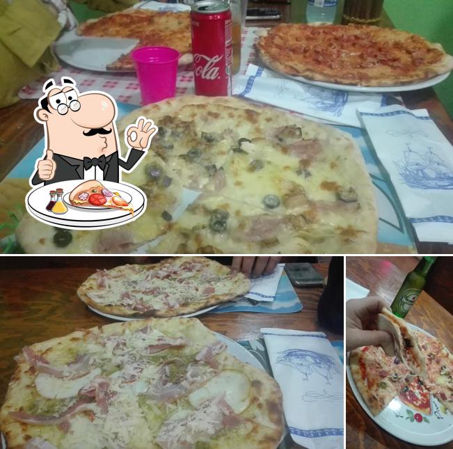 A L'Antico Torrente...pizzeria rosticceria, puoi ordinare una bella pizza