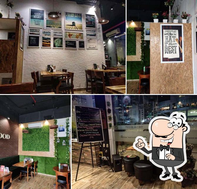 The Salad Bar & Walnut Cafe