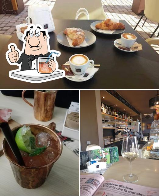 La foto di bevanda e cibo da X Bar