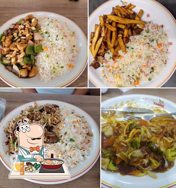 Arroz frito em Yakisobar - Restaurante de Comida Chinesa e Japonesa