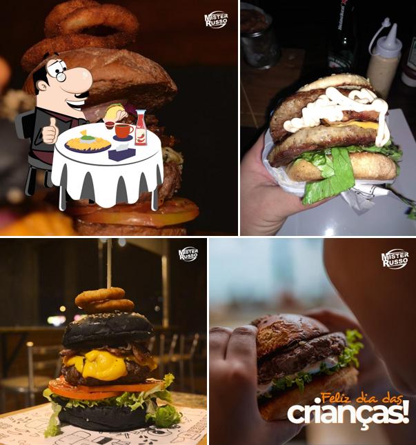 Peça um hambúrguer no MISTER RUSSO