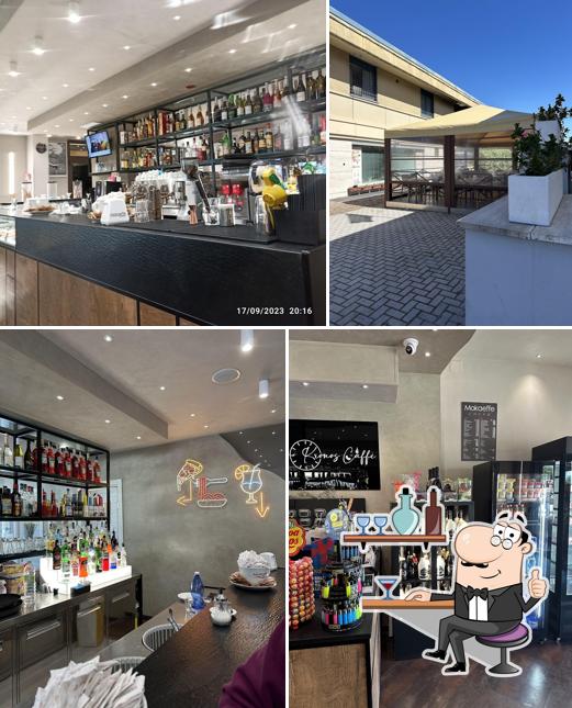 Gli interni di Kronos Caffè