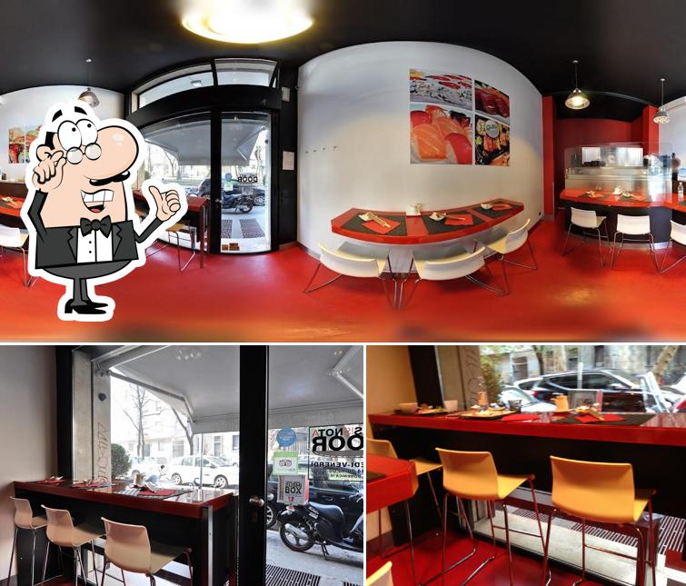 Tra le diverse cose da This Is Not a Sushi Bar Conca si possono trovare la interni e tavolo da pranzo