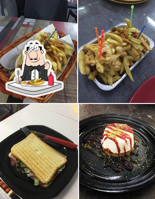 Prova a prendere un piatto di chips a Caffé Sport