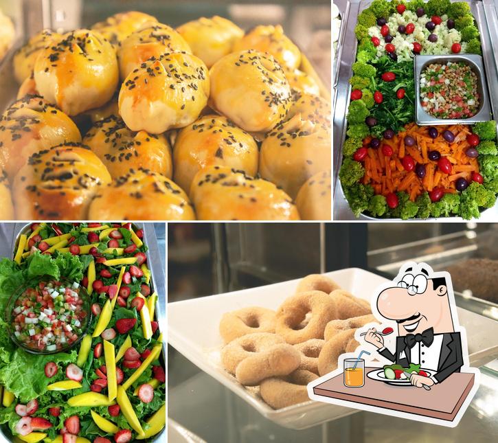 Comida em Restaurante Rua das Flores