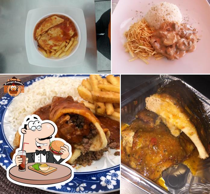 Peça um hambúrguer no A Casa do Frango Assado - Rotisseria - São Bernardo do Campo/SP