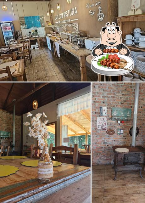 Confira a imagem mostrando comida e interior a Café com Mistura