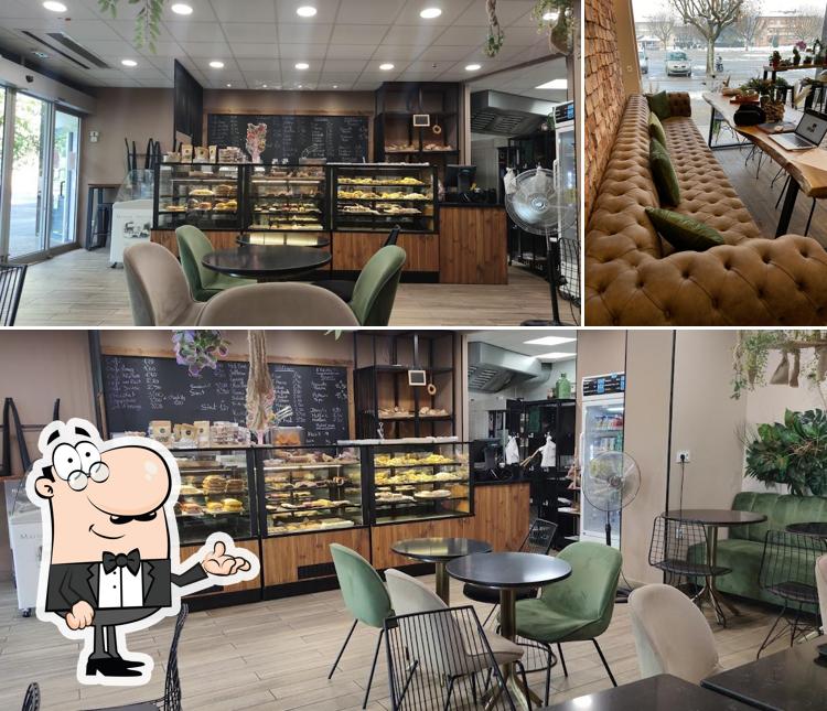 La photo de la intérieur et extérieur concernant Coffee Simith