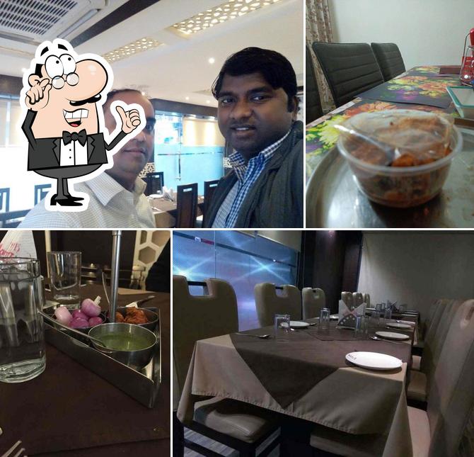 The interior of Hot Lips