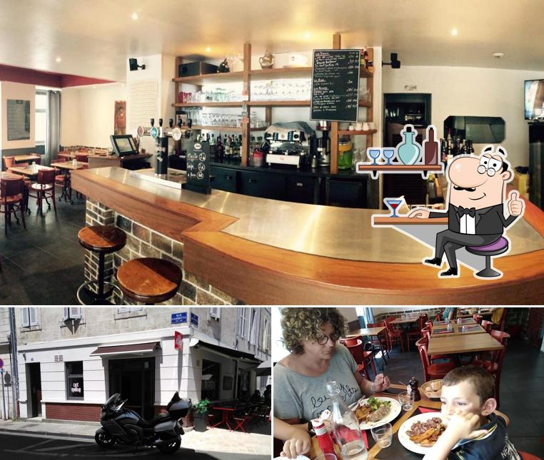 Installez-vous à l'une des tables de Café Rondeau La Rochelle