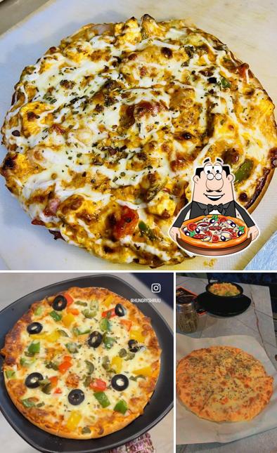 Pick pizza at Darbargadh Cafeteria - Best Cafe in Vadodara