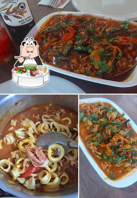 Sopa quente e azeda picante chinesa em Restaurante da Lili