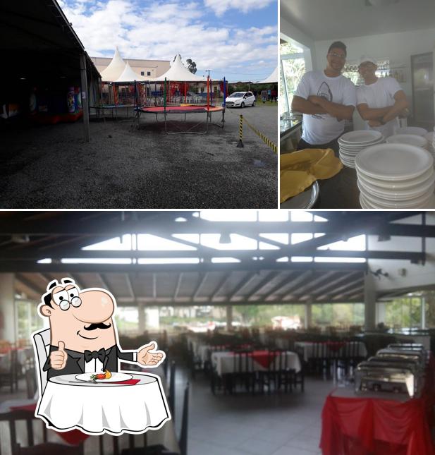 Here's an image of Iate Clube Píçarras Restaurante